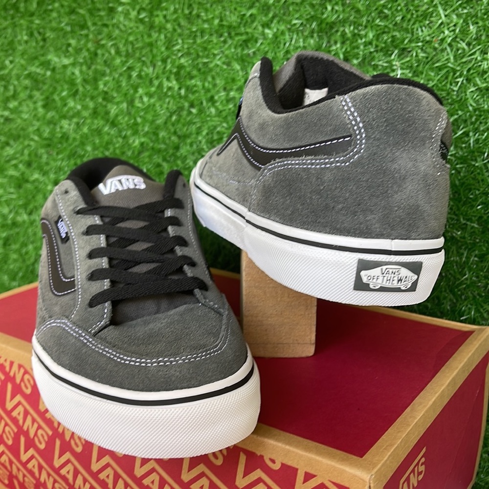 Vans Bearcat
Charcoal/White/Black
VN000DT2CWE Men’s sneakers - Picture 11 of 16